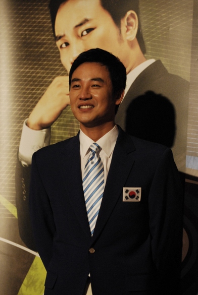 Uhm Tae-woong (엄태웅)