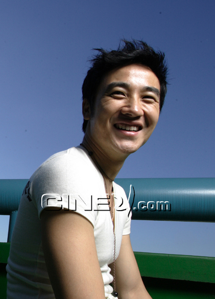 Uhm Tae-woong (엄태웅)