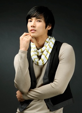 Kang Ji-Sub (강지섭) 