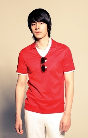 Lee Dong-Uk (이동욱)