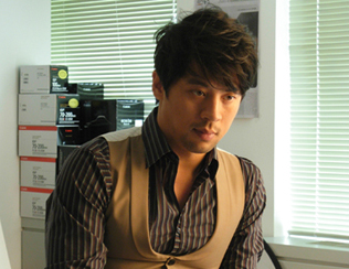Kwon Oh-Jung (권오중)