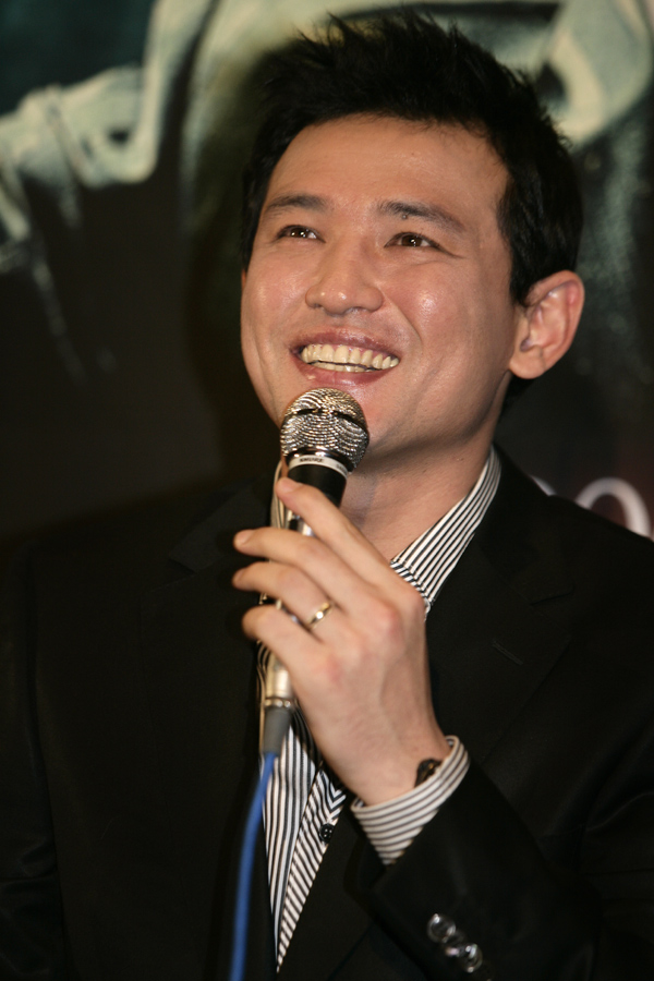 Hwang Jeong Min (황정민)