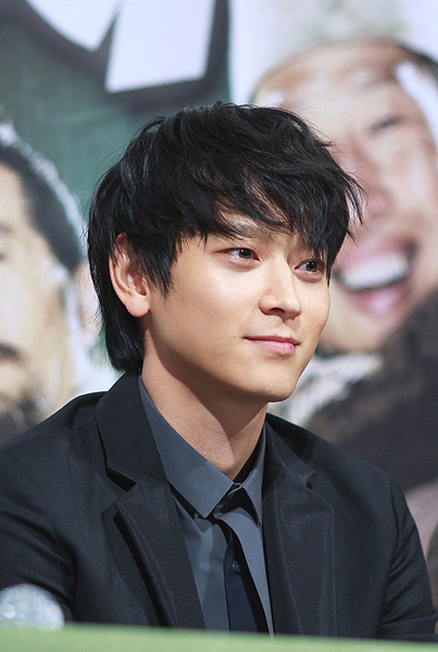 Gang Dong Won (강동원)
