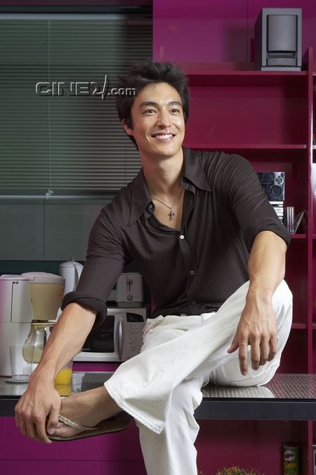 Daniel Henney