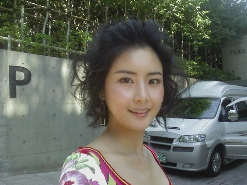 Choi Jung-yoon (최정윤) 