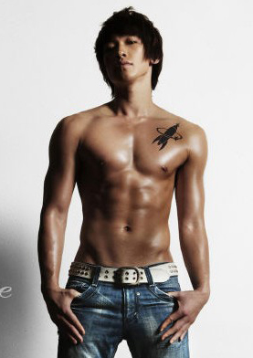 Jung Ji-hoon (정지훈) or Rain (비)