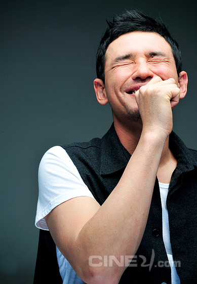 Hwang Jeong Min (황정민)