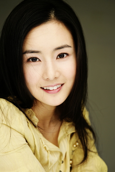 Choi Jung-yoon (최정윤) 